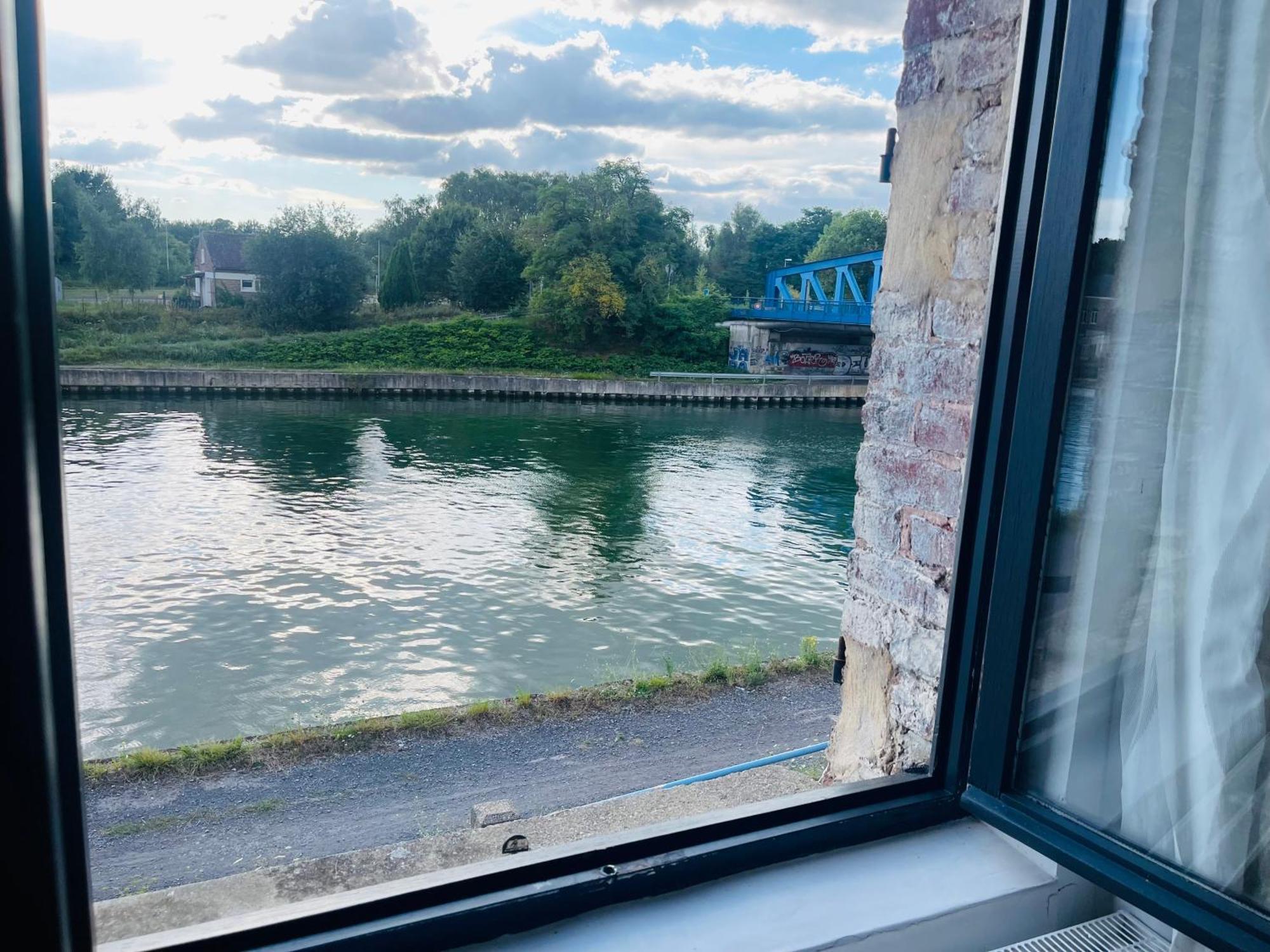 Maison "Au Fil De L'Eau" Douai Esterno foto